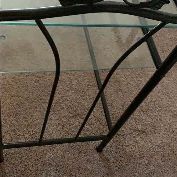 Vanity - Picture 4 of 4